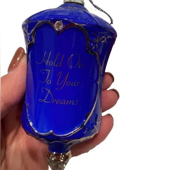 Bradford Edition 2001 Joyce Patti Moonlit Trail
3 Piece Ornament Collection - Picture 6 of 15